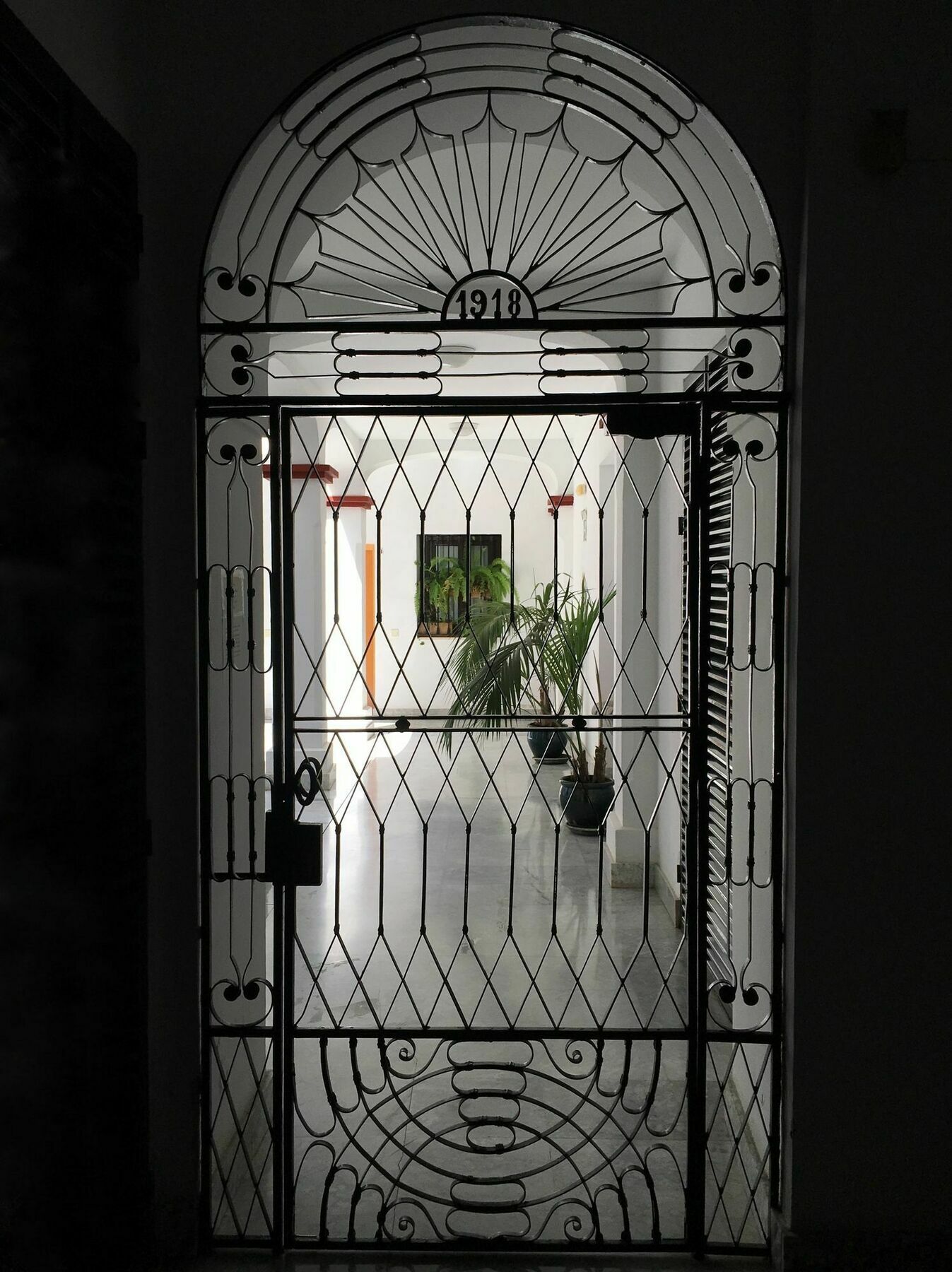 Teodosio Apartment Free Parking & Central Ac Sevilla Eksteriør bilde